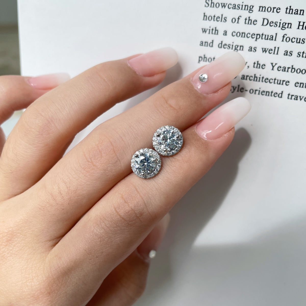 [HOT]Classic Princess Round Shape Earrings