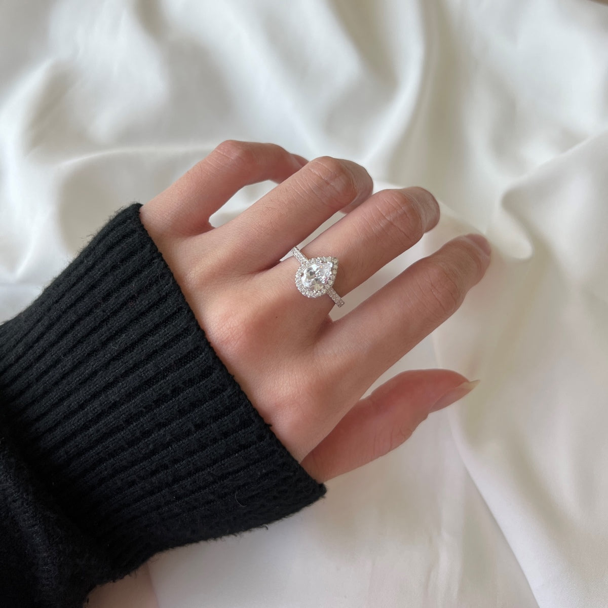 [HOT]1.0 Carat Luxurious Resplendent Water Drop Shape Wedding Ring
