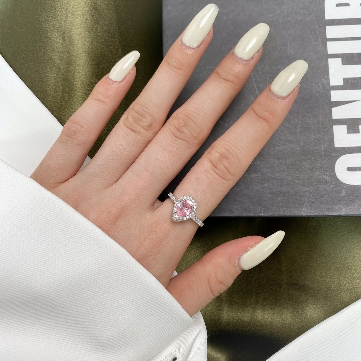 [HOT]1.0 Carat Luxurious Resplendent Water Drop Shape Wedding Ring