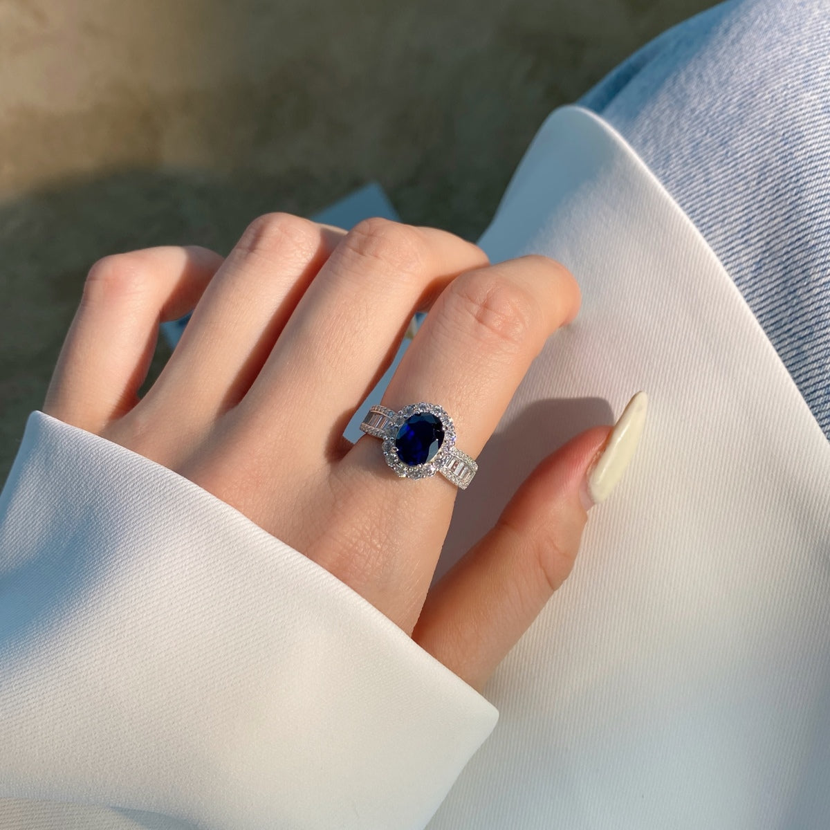 [HOT]1.5 Carat Dazzling Charming Oval Cut Banquet Ring