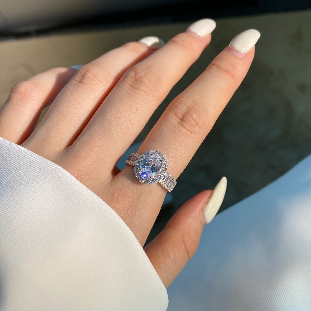 [HOT]1.5 Carat Dazzling Charming Oval Cut Banquet Ring