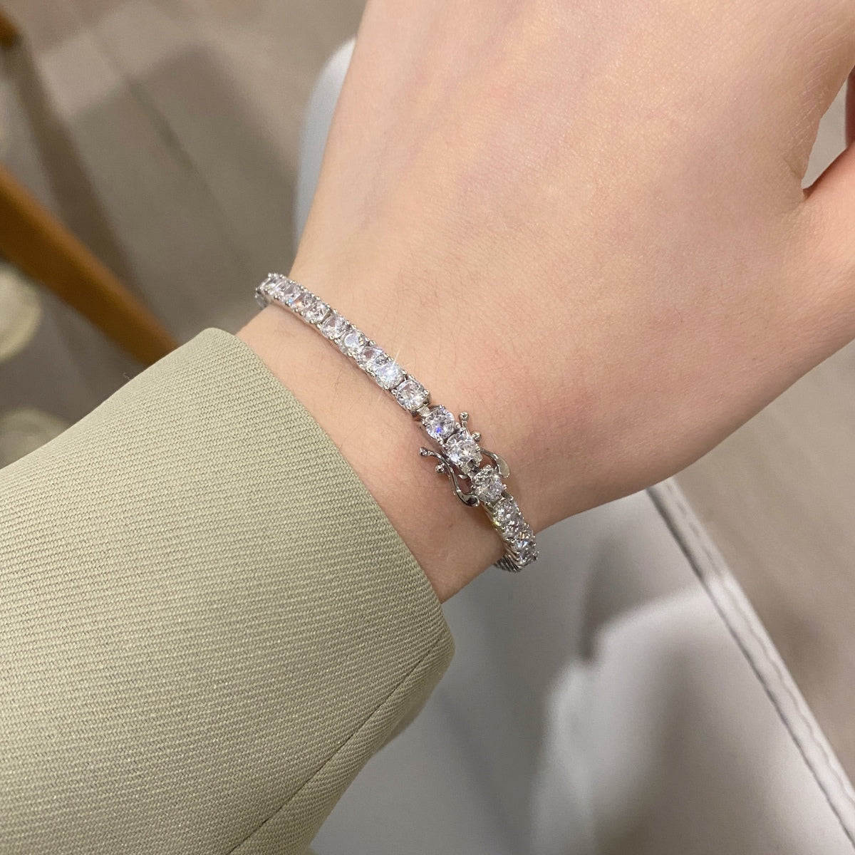 [HOT]Luxurious Ornate Round Cut Tennis Bracelet