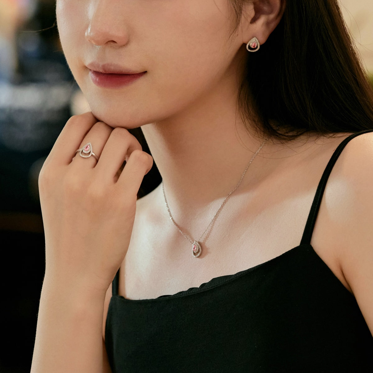 [HOT]Sparkling Delicate Water Drop Shape Daily Earrings