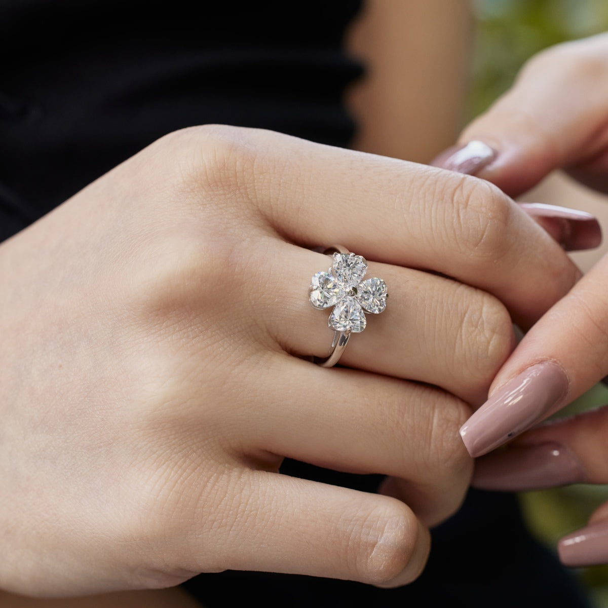 [HOT]Heart-shaped Four-Leaf Clover Ball Ring