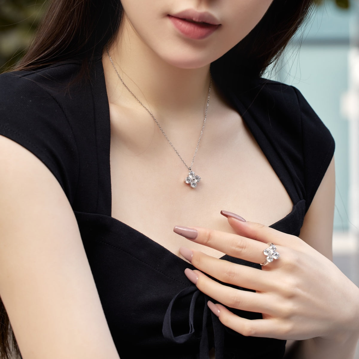 [HOT] Collier trèfle à quatre feuilles et étoile à huit branches