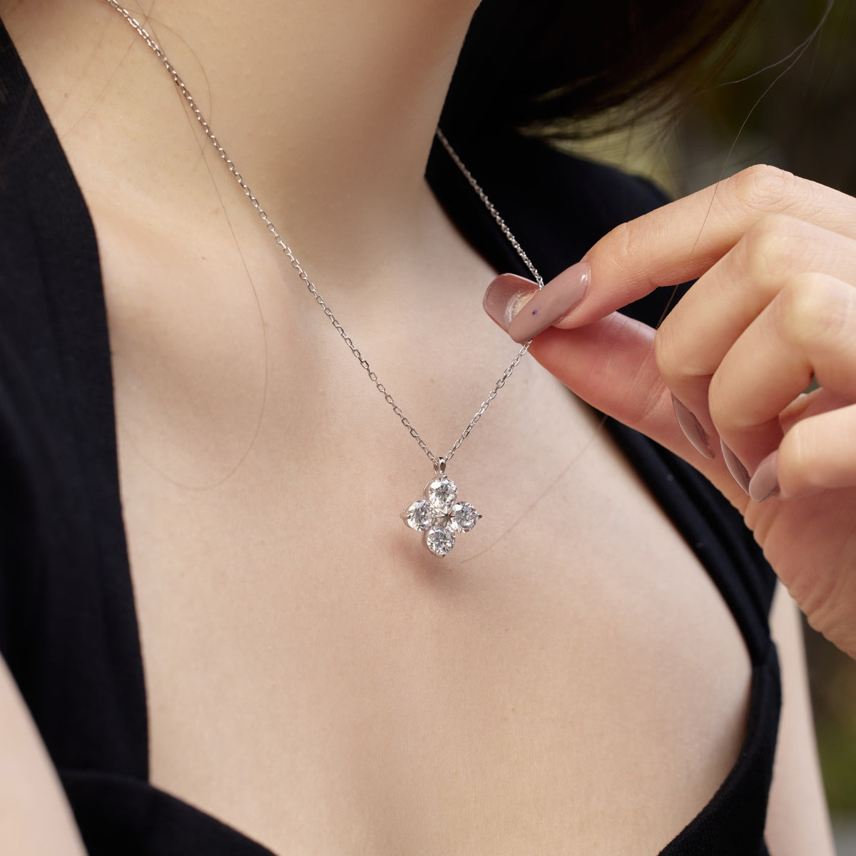 [HOT] Collier trèfle à quatre feuilles et étoile à huit branches