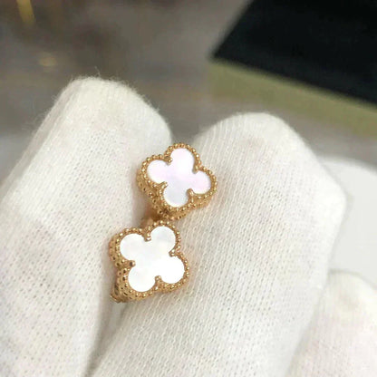 DIANA CLOVER MINI 9.5MM WHITE MOP EARRINGS