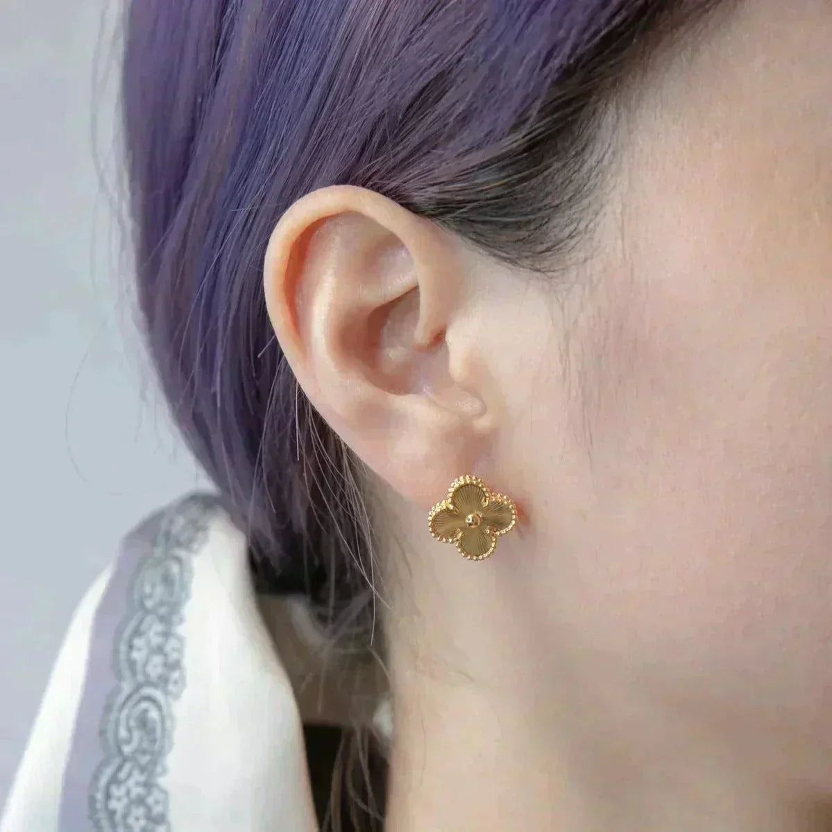 DIANA CLOVER MEDIUM 1 MOTIFS LASER EARRINGS