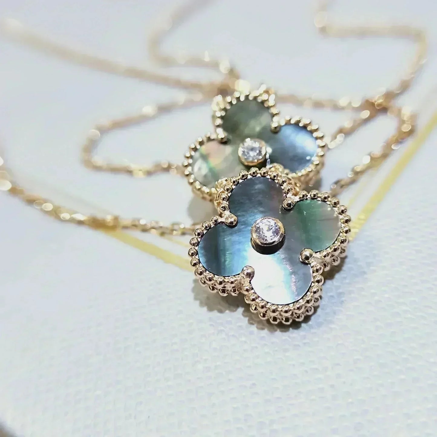 DIANA CLOVER 15MM DIAMOND AND MOTHER-OF-GREY NECKLACE