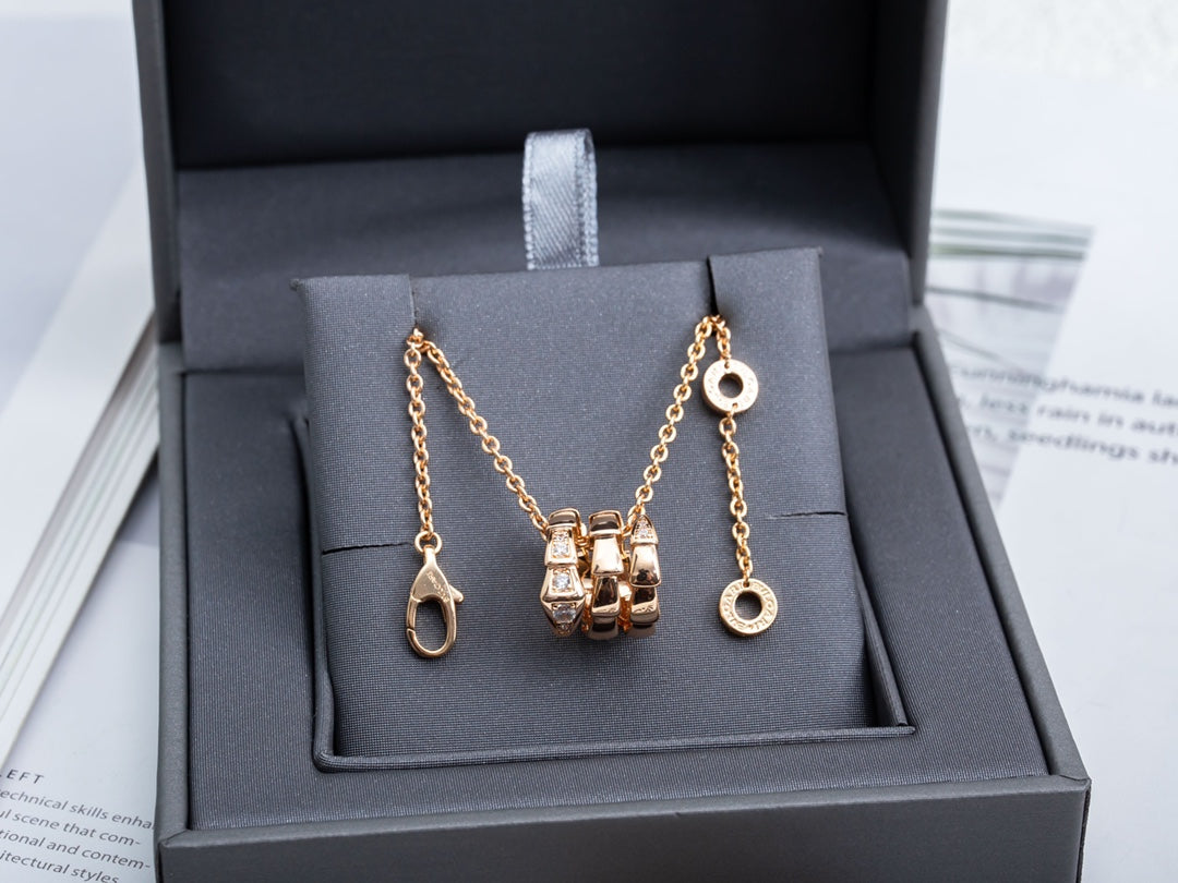 DIANA SERPENTI PINK GOLD NECKLACE DIAMOND
