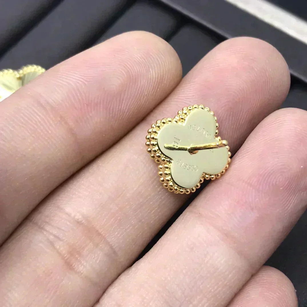 DIANA CLOVER MINI 9.5MM LASER EARRINGS