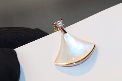 DIANA DREAM NECKLACE WHITE MOP PINK GOLD 1 DIAMOND