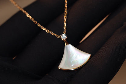 DIANA DREAM NECKLACE WHITE MOP PINK GOLD 1 DIAMOND