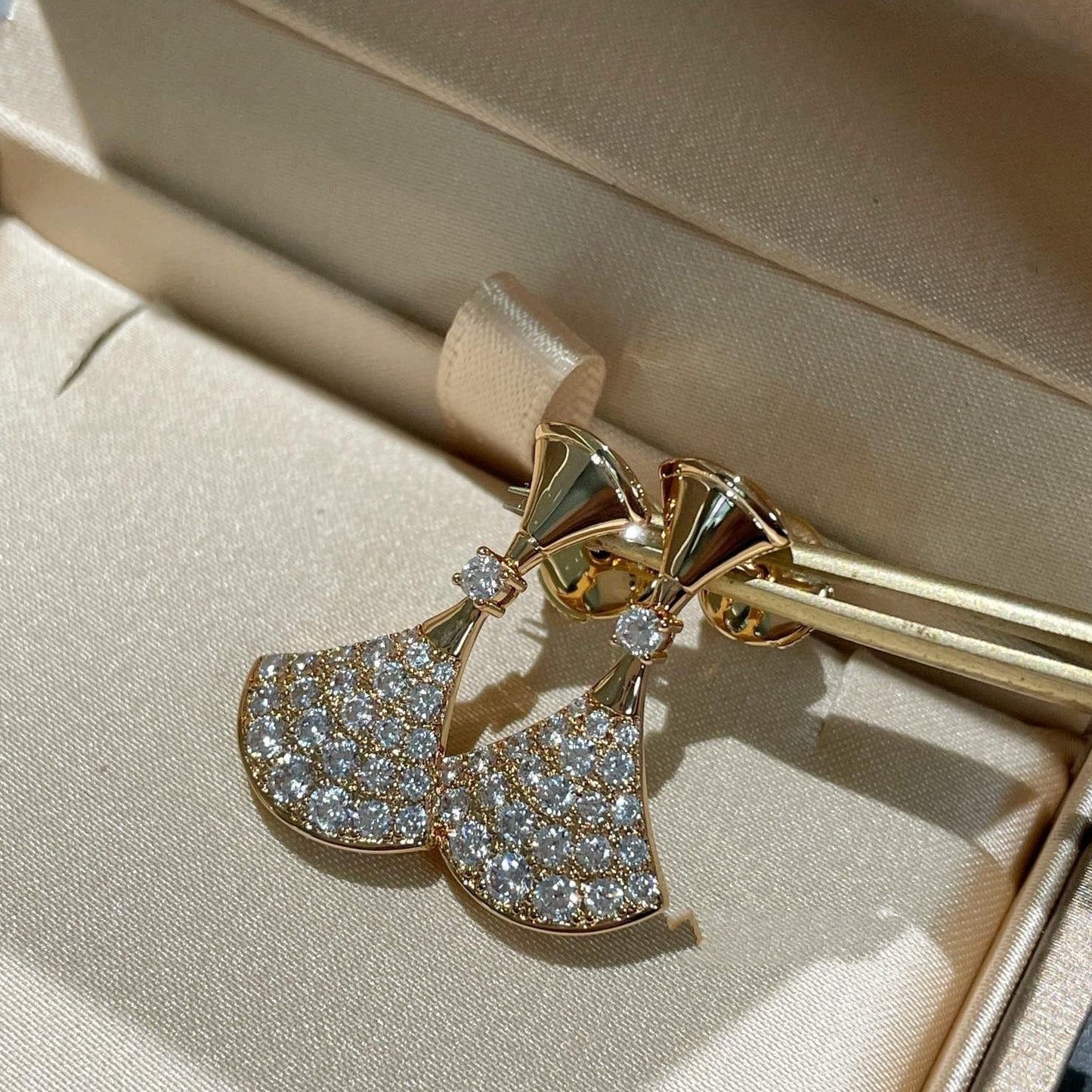 BOUCLES D'OREILLES DIANA DREAM DIAMANT