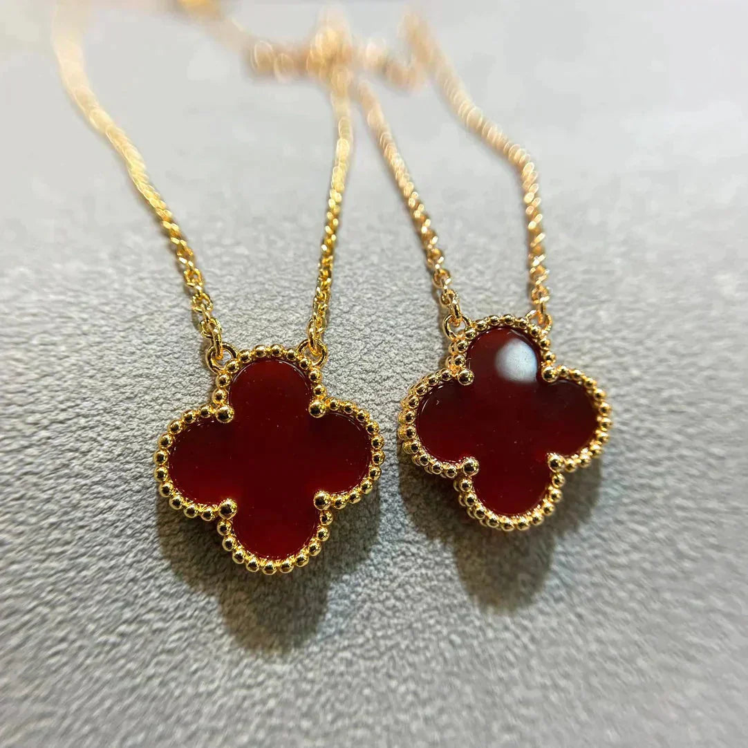 DIANA CLOVER 15MM CARNELIAN SINGLE FLOWER NECKLACE