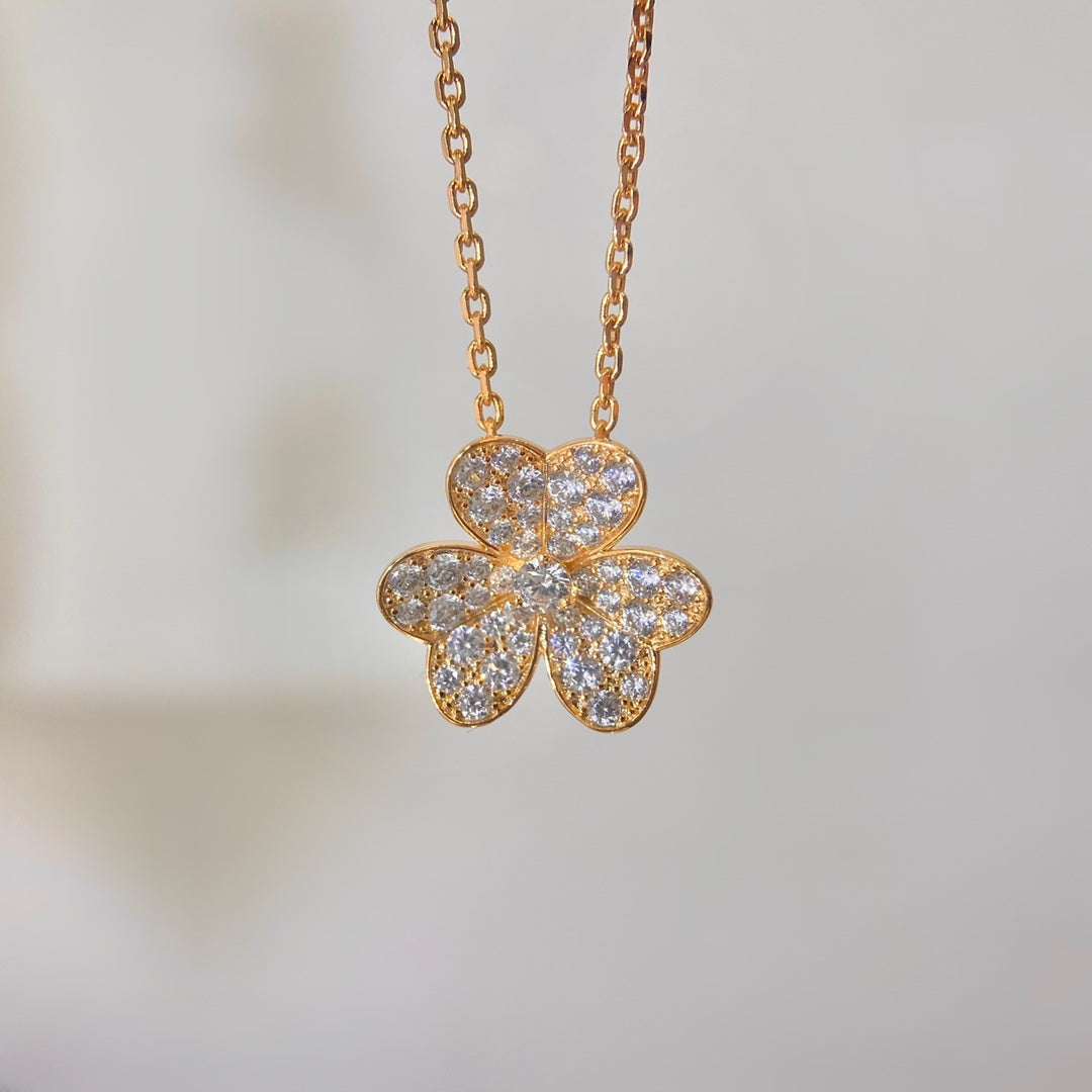 DIANA FLOWER DIAMOND NECKLACE