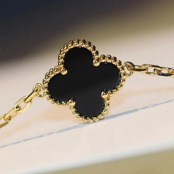 DIANA CLOVER 20 MOTIFS ONYX NECKLACE