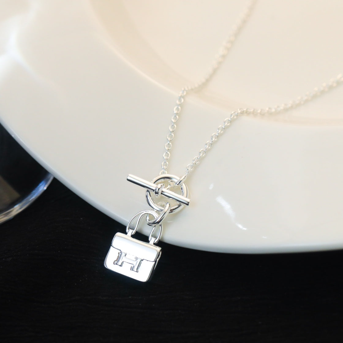 DIANA POP H PEDANT SILVER NECKLACE