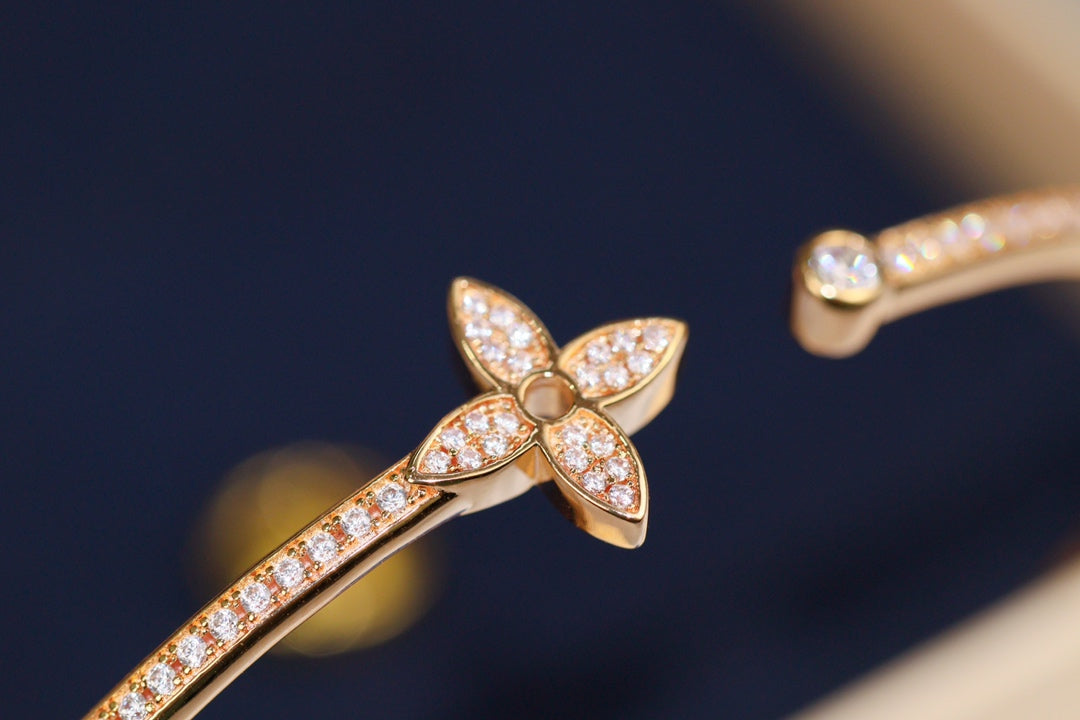 DIANA IDYLLE PINK GOLD OPEN BRACELET DIAMOND PAVED