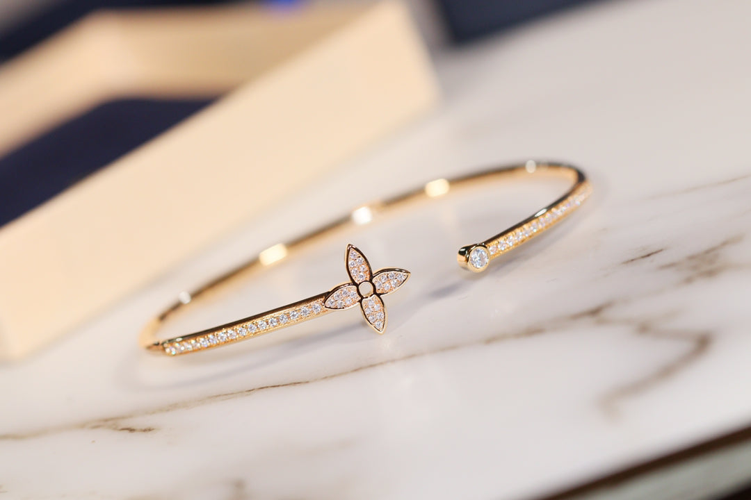 DIANA IDYLLE GOLD OPEN BRACELET DIAMOND PAVED