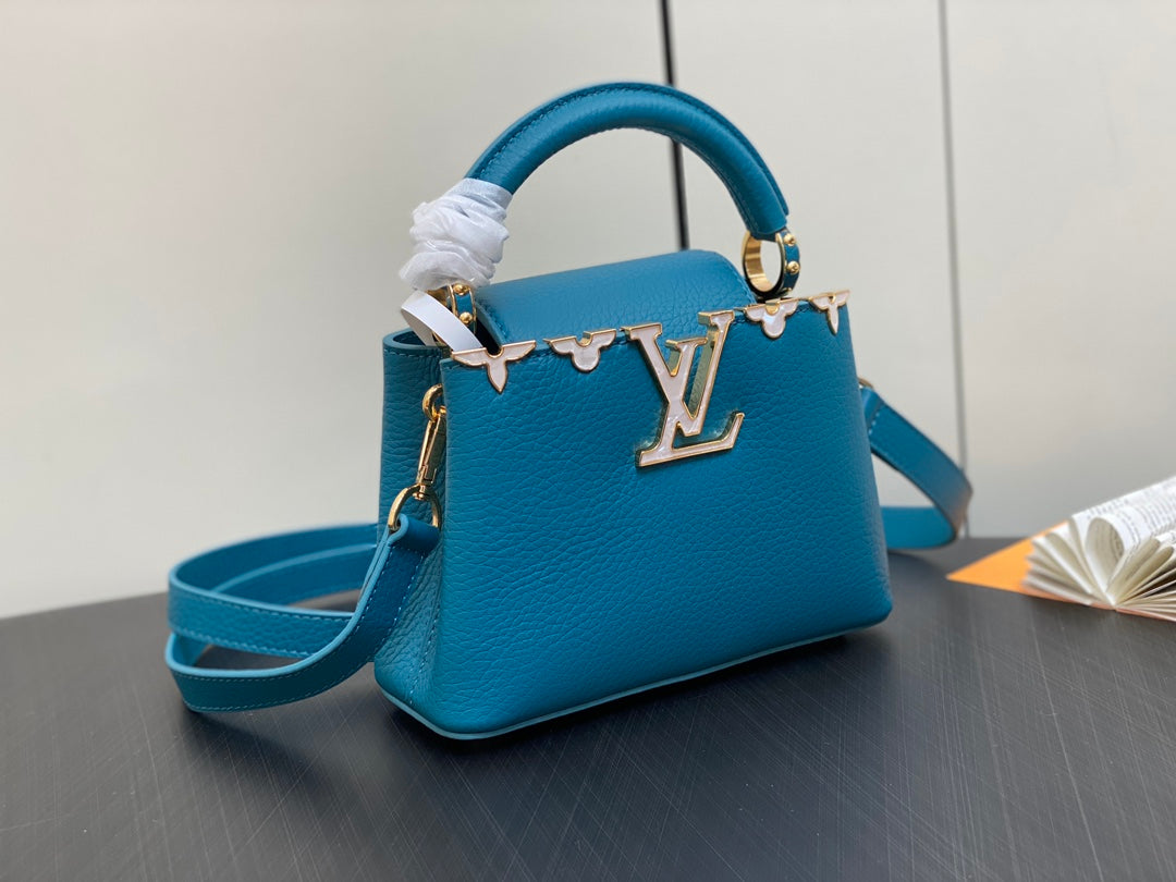 QUINCAILLERIE CAPUCINES MINI 21 BLEU TAURILLON OR