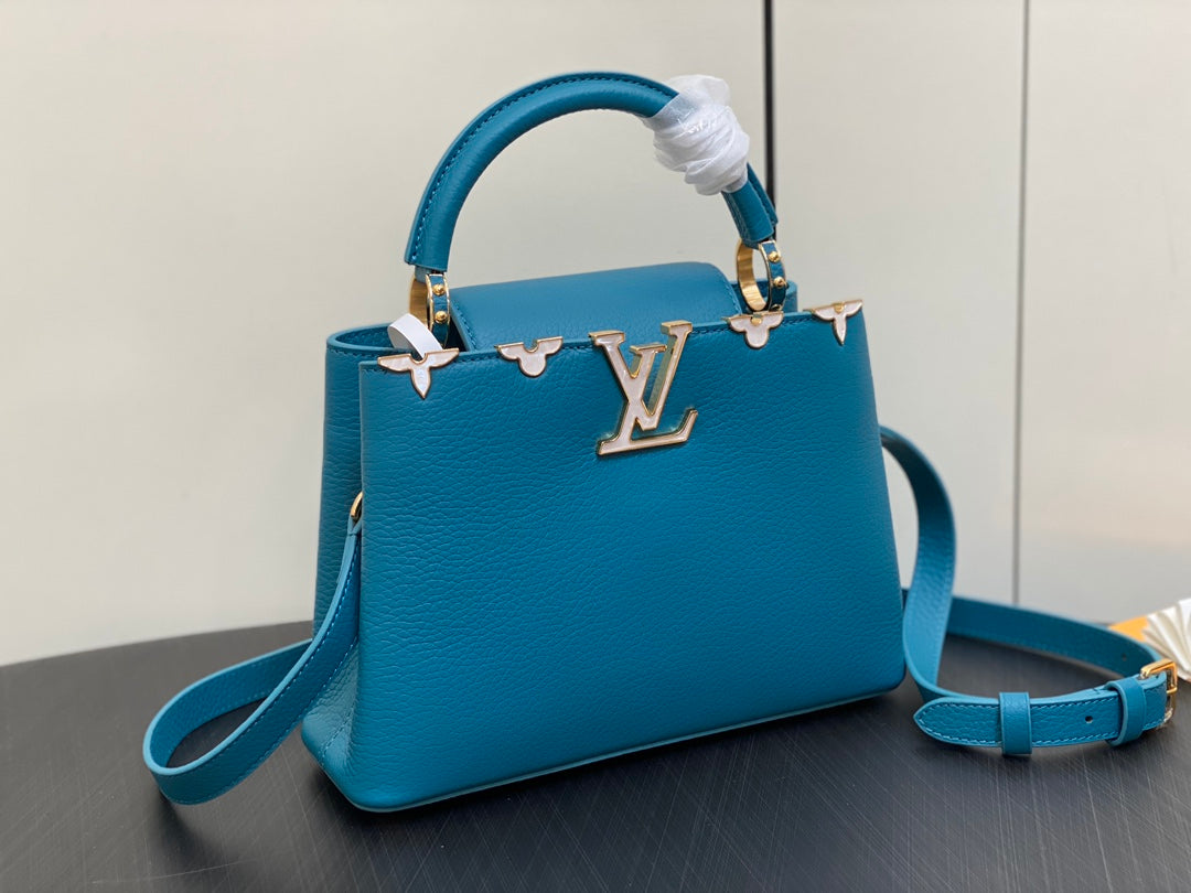 CAPUCINES BB 27 AZUL TAURILLON HARDWARE DORADO