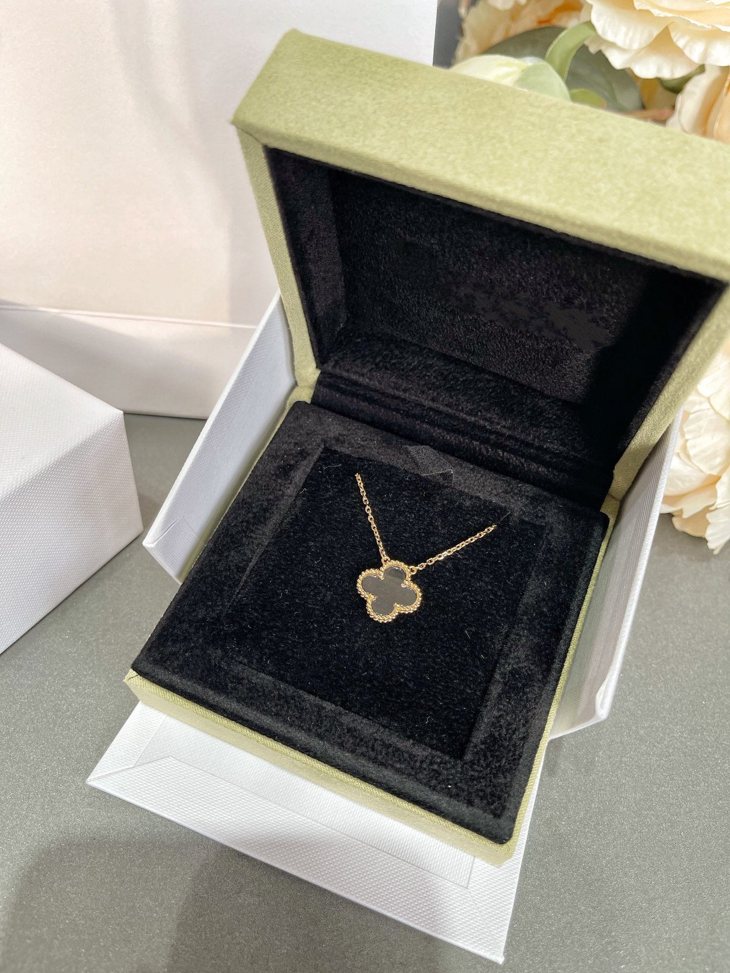 DIANA CLOVER ROCK CRYSTAL ROSE GOLD NECKLACE