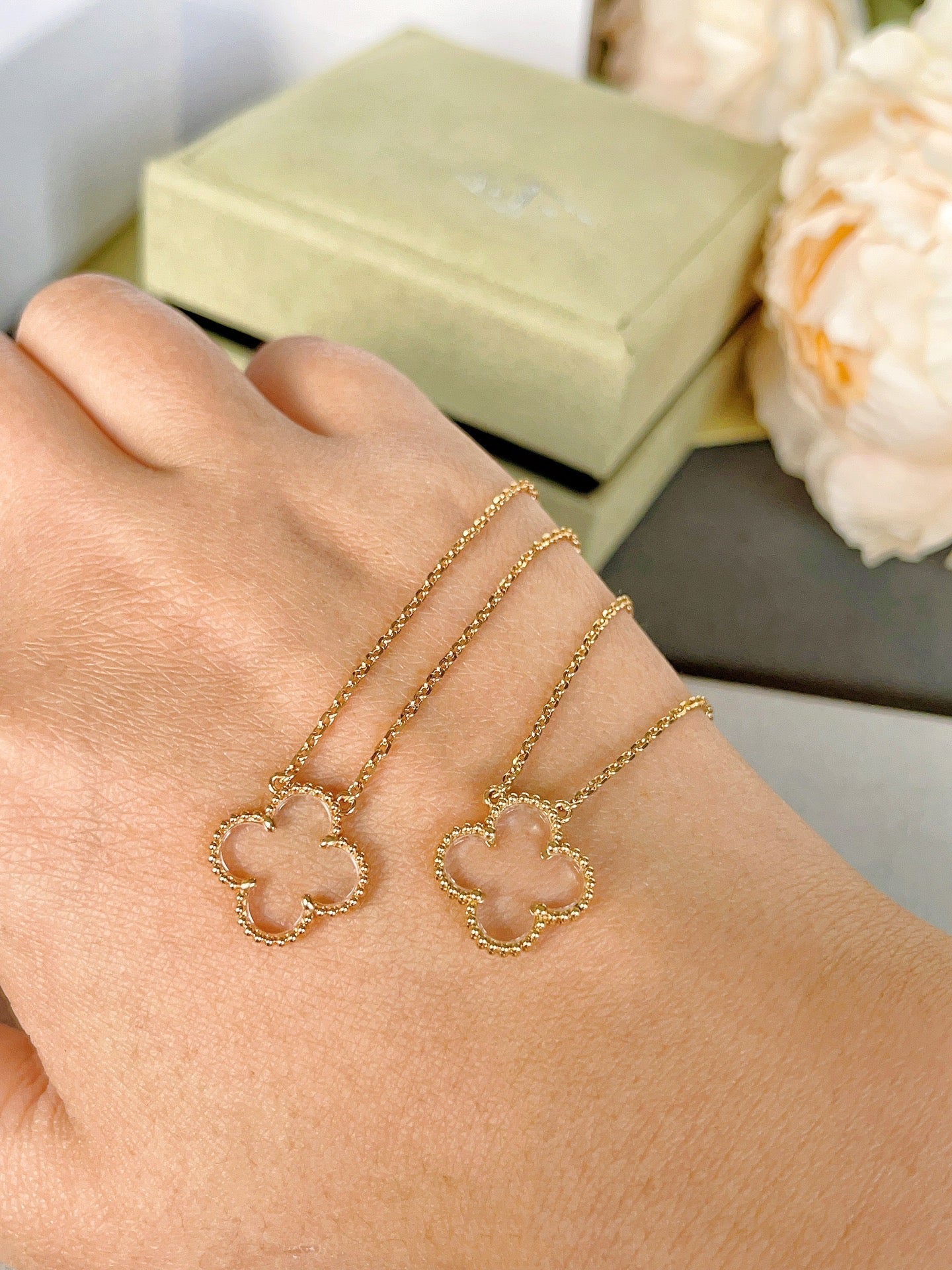DIANA CLOVER ROCK CRYSTAL ROSE GOLD NECKLACE