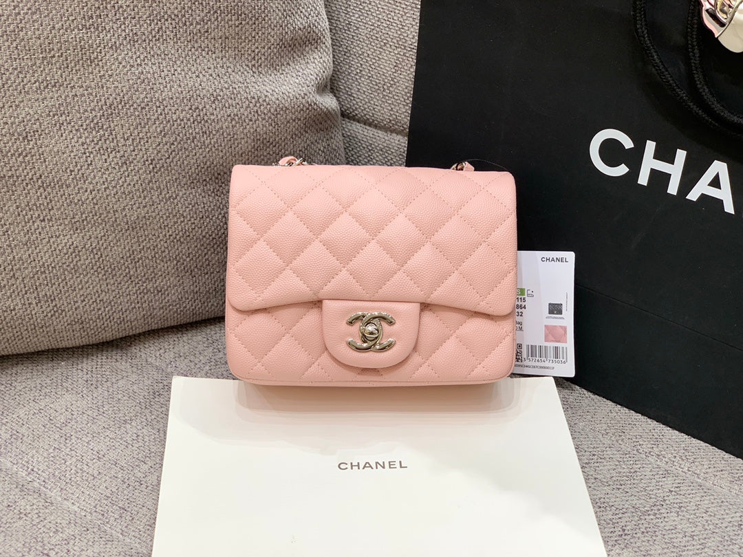 MINI BOLSO CUADRADO CON SOLAPA 17 CM COLOR CAVIAR ROSA HERRAMIENTAS PLATEADAS