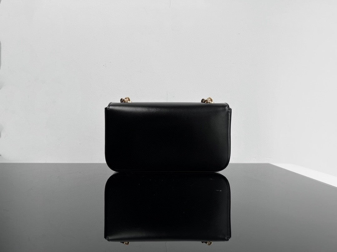 CUIR TRIOMPHE 20 PIEL DE BECERRO NEGRA HIERRO DORADO