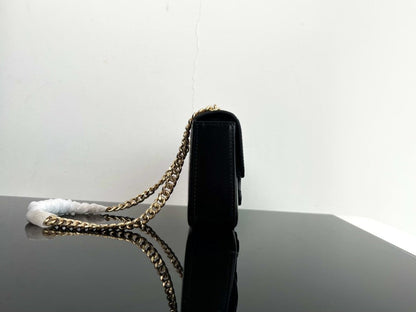CUIR TRIOMPHE 20 PIEL DE BECERRO NEGRA HIERRO DORADO