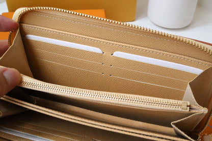 CARTERA CLEMENCE 19.5 LONA MONOGRAMA BLANCO ROSA