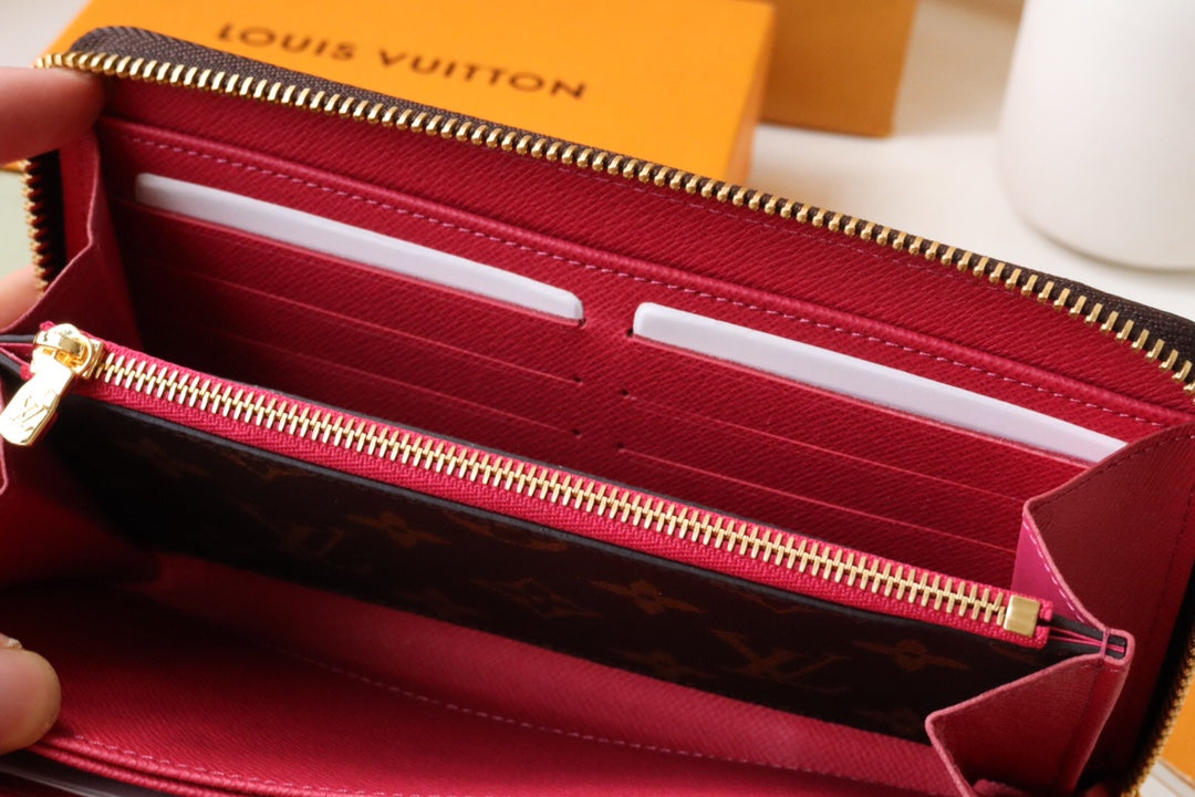 CARTERA VIVIENNE ZIPPY 9.5 LONA CON MONOGRAMA