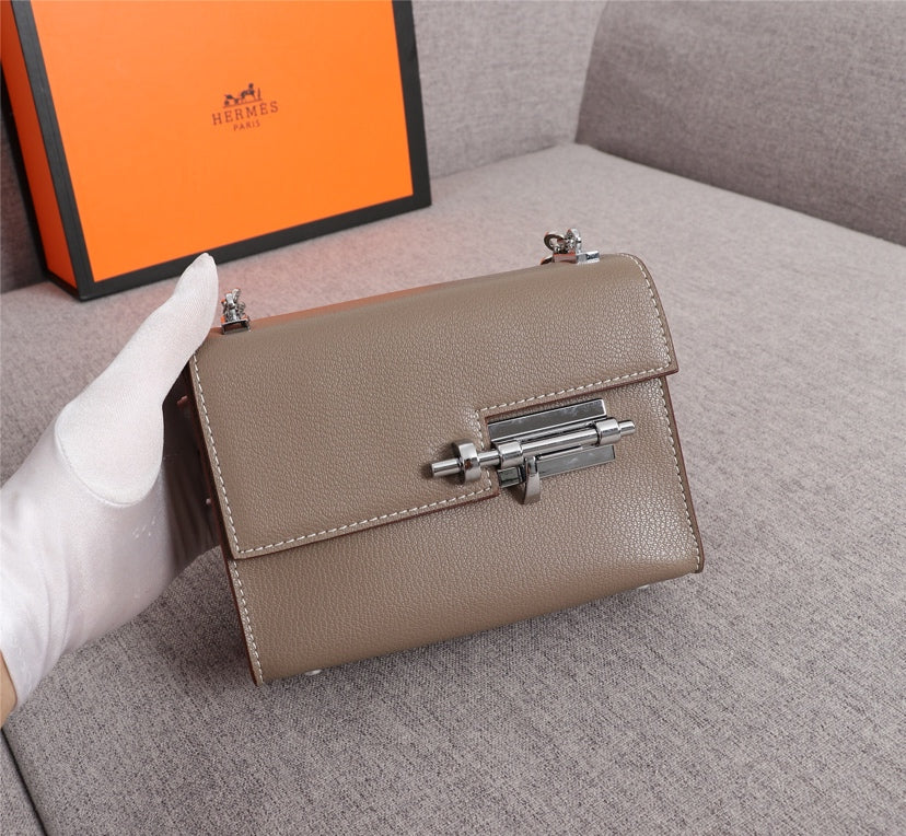 BOLSO MINI HM VERROU 17 PIEL DE BECERRO MARRÓN CENIZA