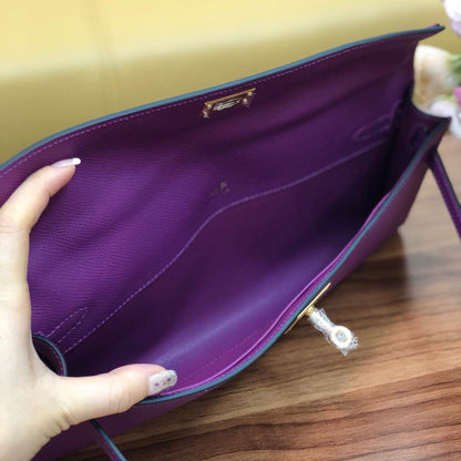 HM Kelly Cut 31cm Cuero Swift Morado Ghw