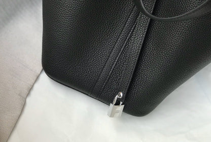 Cerradura picotin 22 negra Togo shw