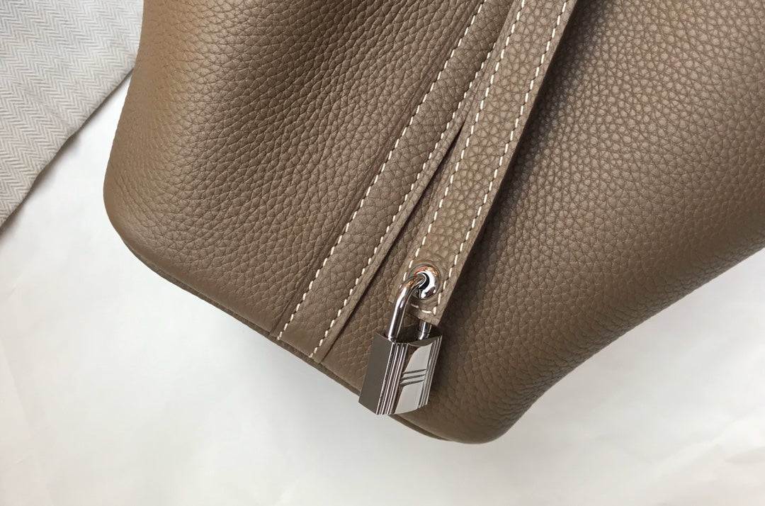 Cerradura picotin 18 marrón Togo shw