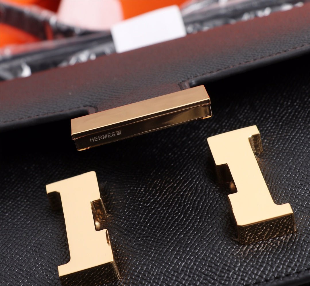 BOLSAS HM CONSTANCE 22 NEGRO EPSOM HARDWARE DORADO