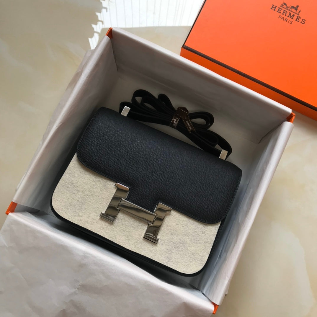 CONSTANCE 18 NEGRO EPSOM HERRAJES PLATEADOS