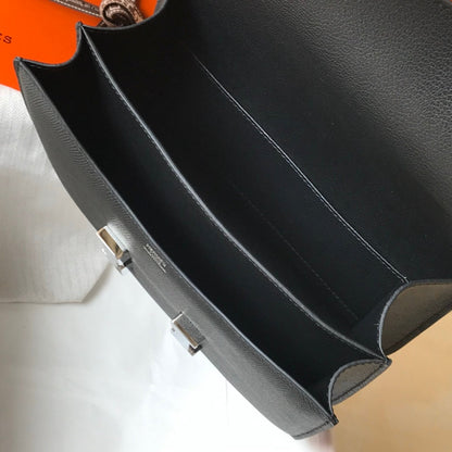 CONSTANCE 18 NEGRO EPSOM HERRAJES PLATEADOS