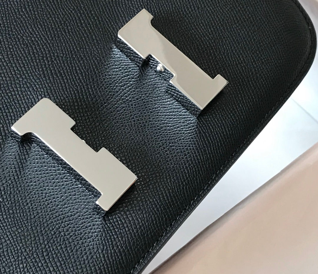 CONSTANCE 18 NEGRO EPSOM HERRAJES PLATEADOS