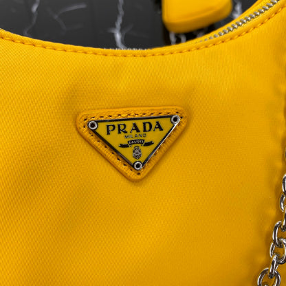 BOLSO PRA HOBO 22 EN RE-NYLON AMARILLO ÁMBAR