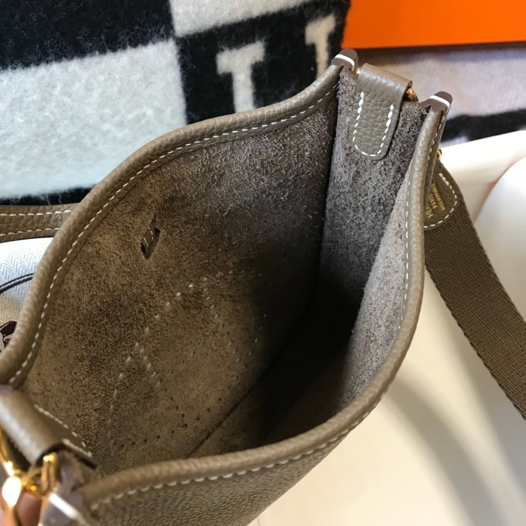 Mini Evelyne 18cm Marrón Togo Ghw