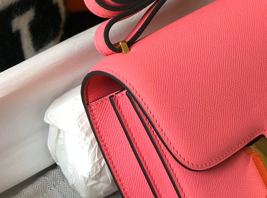 CONSTANCE 18 ROSA OSCURO EPSOM HARDWARE DORADO