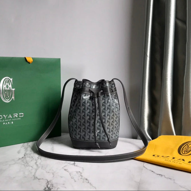 BOLSO CUBO PETIT FLOT 22 EN LONA GOYARDINE GRIS Y RIBETE DE PIEL DE CORDERO