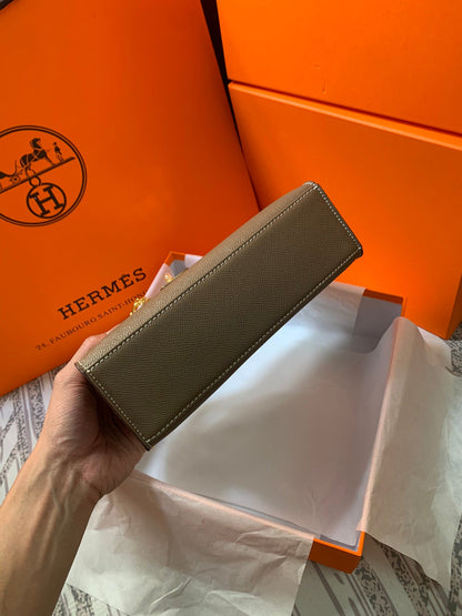 HM KELLY MINI POCHETTE 22 EPSOM MARRÓN CENIZA