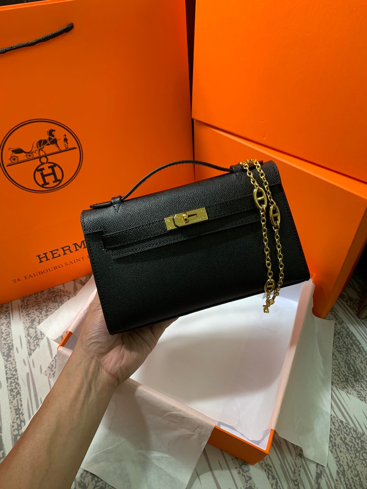 HM KELLY MINI POCHETTE 22 NEGRO EPSOM