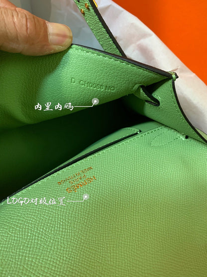 HM KELLY MINI BOLSILLO 22 VERDE EPSOM