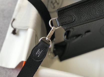 Mini Evelyne 18 cm Togo negro Herrajes plateados