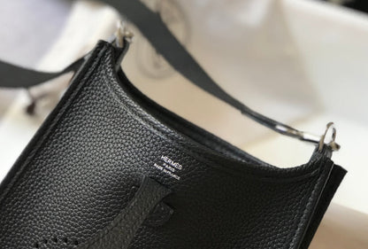 Mini Evelyne 18 cm Togo negro Herrajes plateados